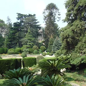 https://les-grands-cedres-c1-7-avenue-de-fabron.fr-provencehotel.com